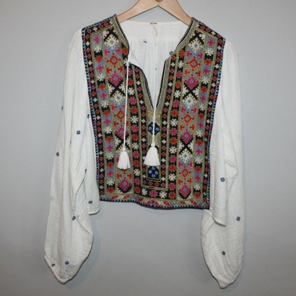 Enter The Loveland Embroidered Top HW8939 - Picture 2 of 8